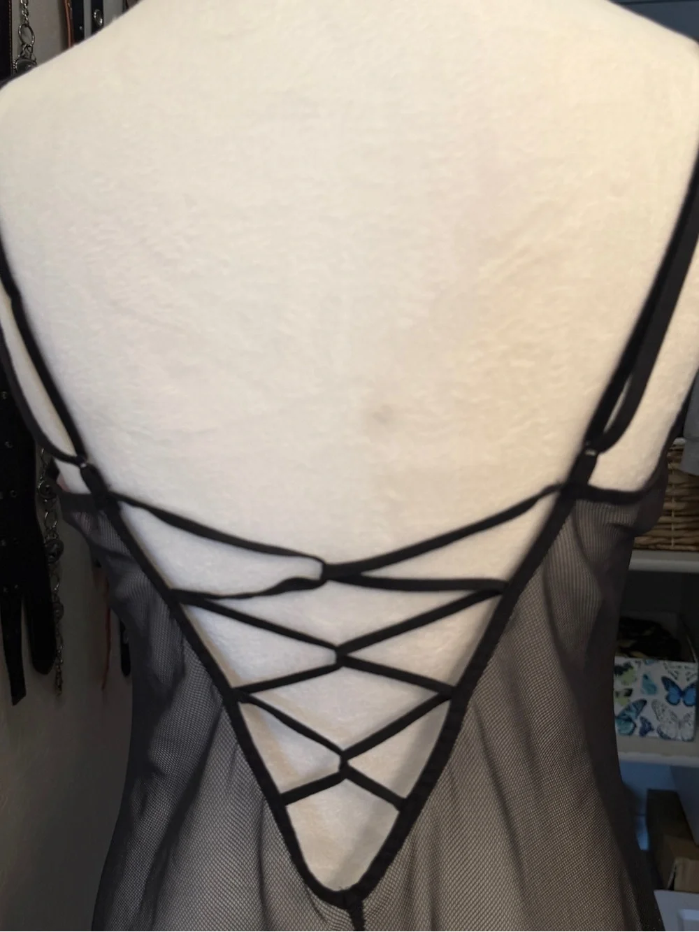 VTG Victoria’s Secret Black Lace Appliqué Fishnet Sheer Chemise Nightwear- M